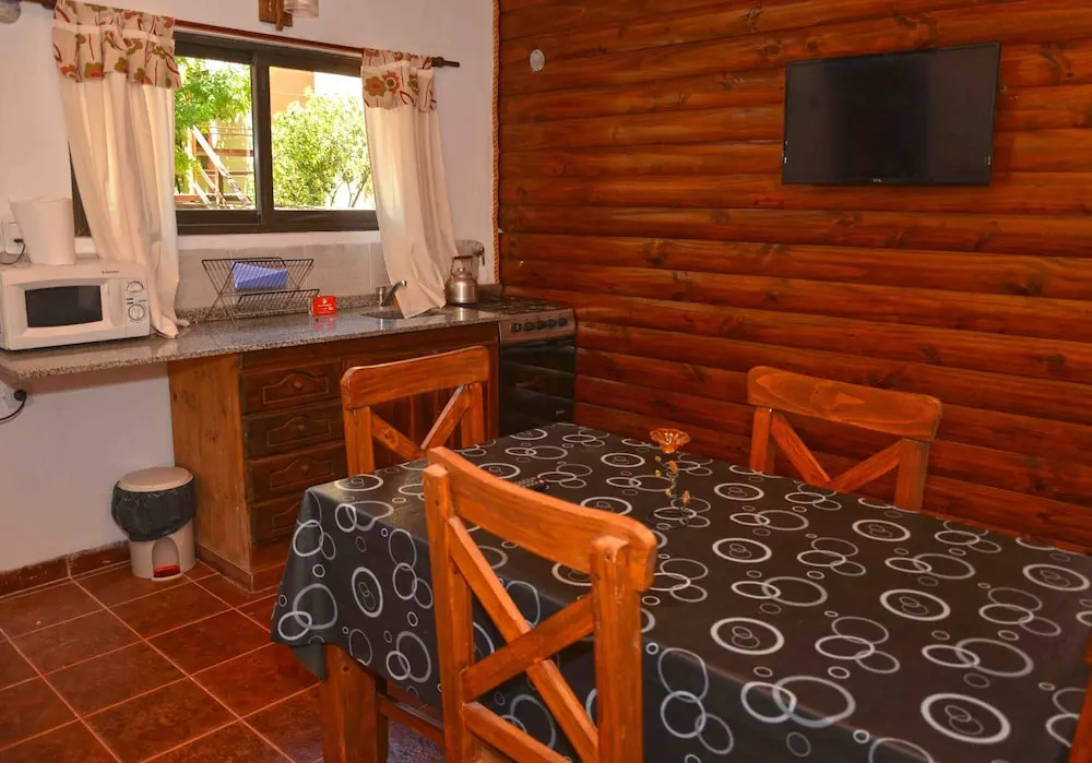 2 Bedrooms Bungalow