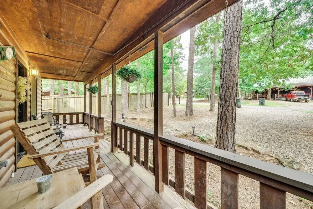 Hot Tub & Deck: Broken Bow 'azalea House'