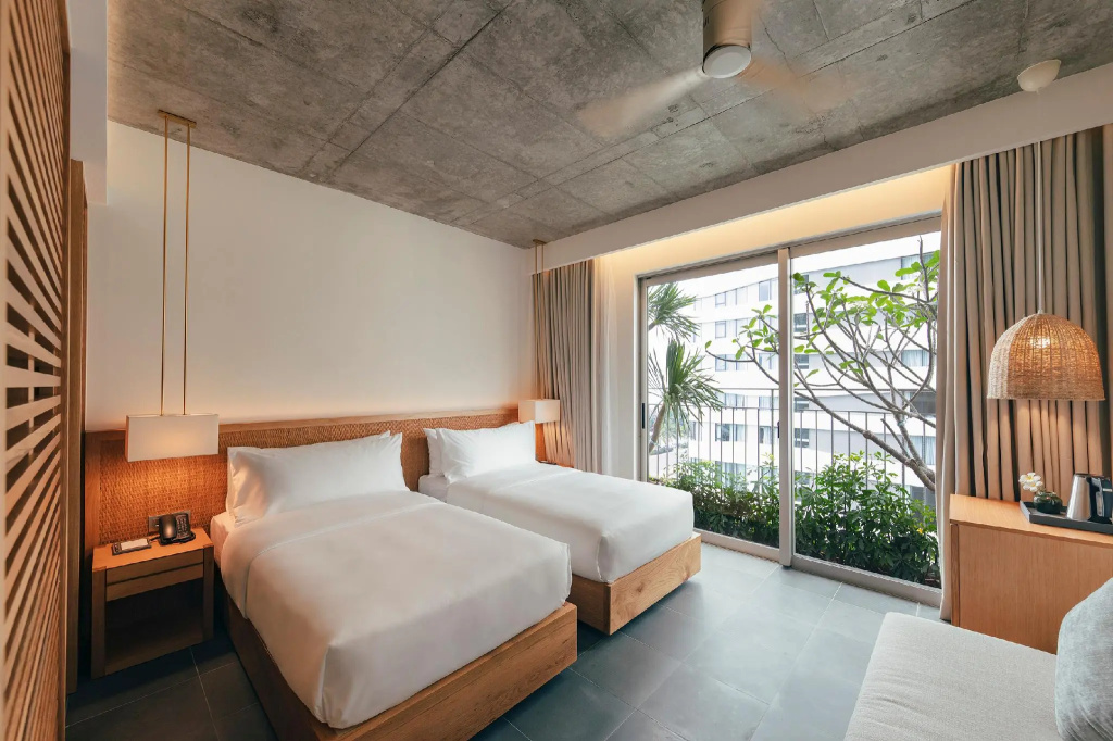 Superior Double room with balcony (full double bed)