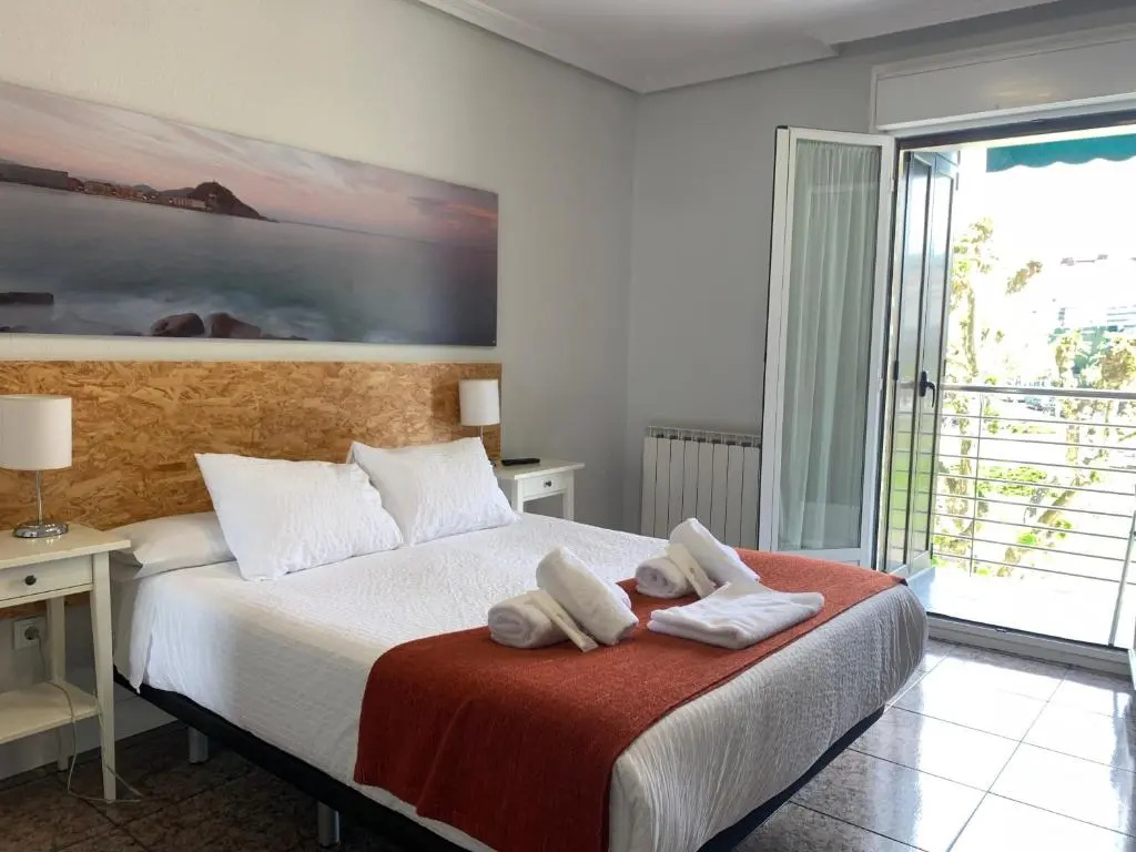 Standard Triple room with balcony