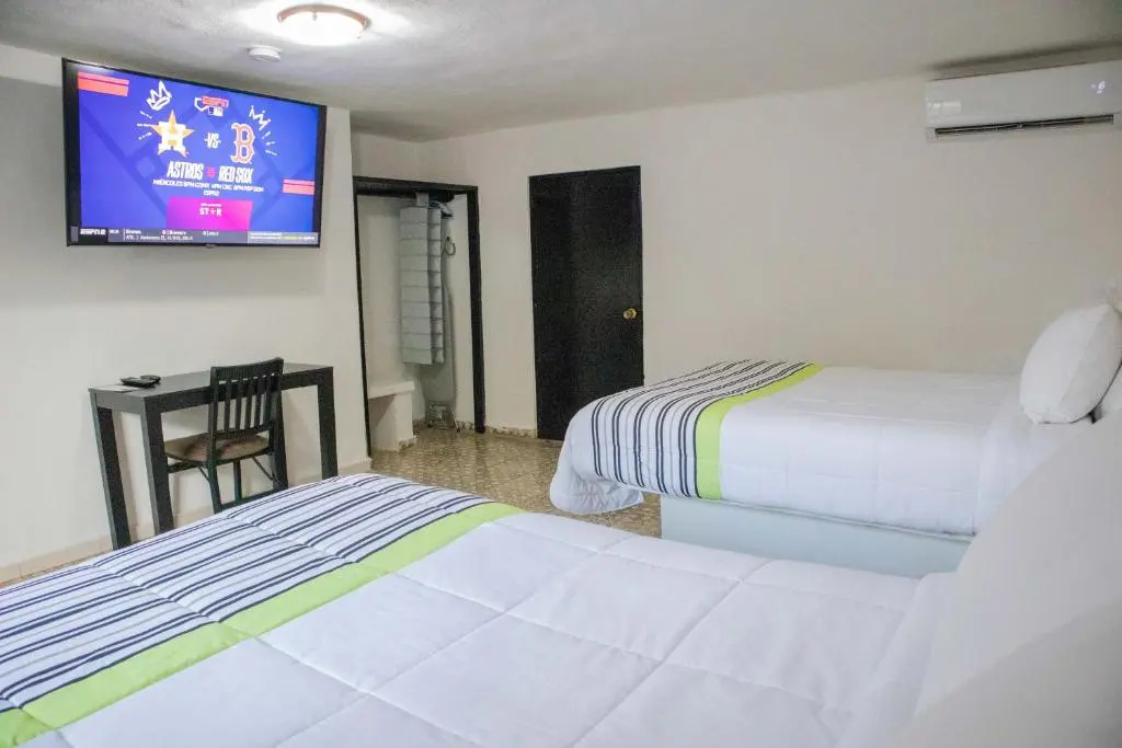 Deluxe Double room (full double bed)