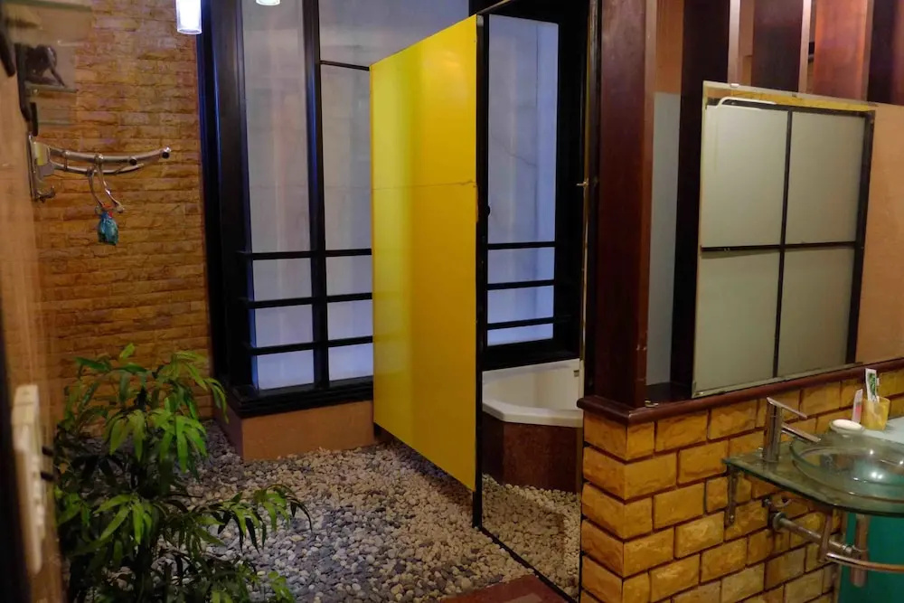 Economy Double room (full double bed)