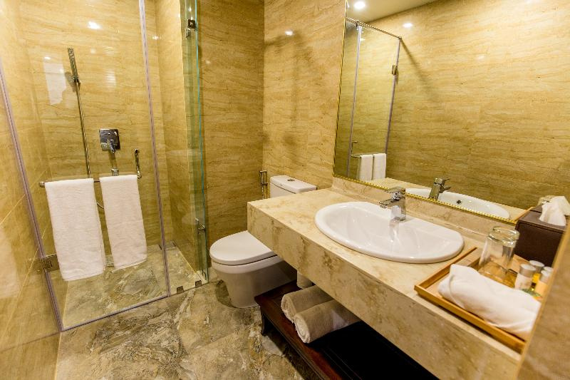 Deluxe Double room with balcony (full double bed)