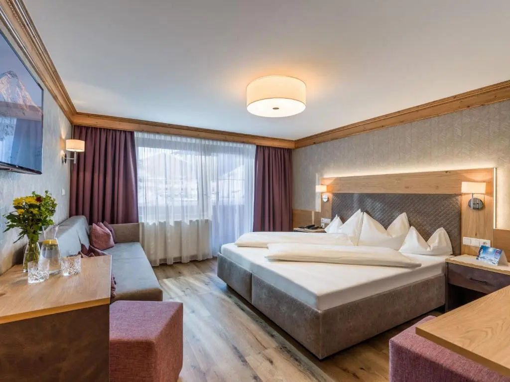 Standard Double room (full double bed)