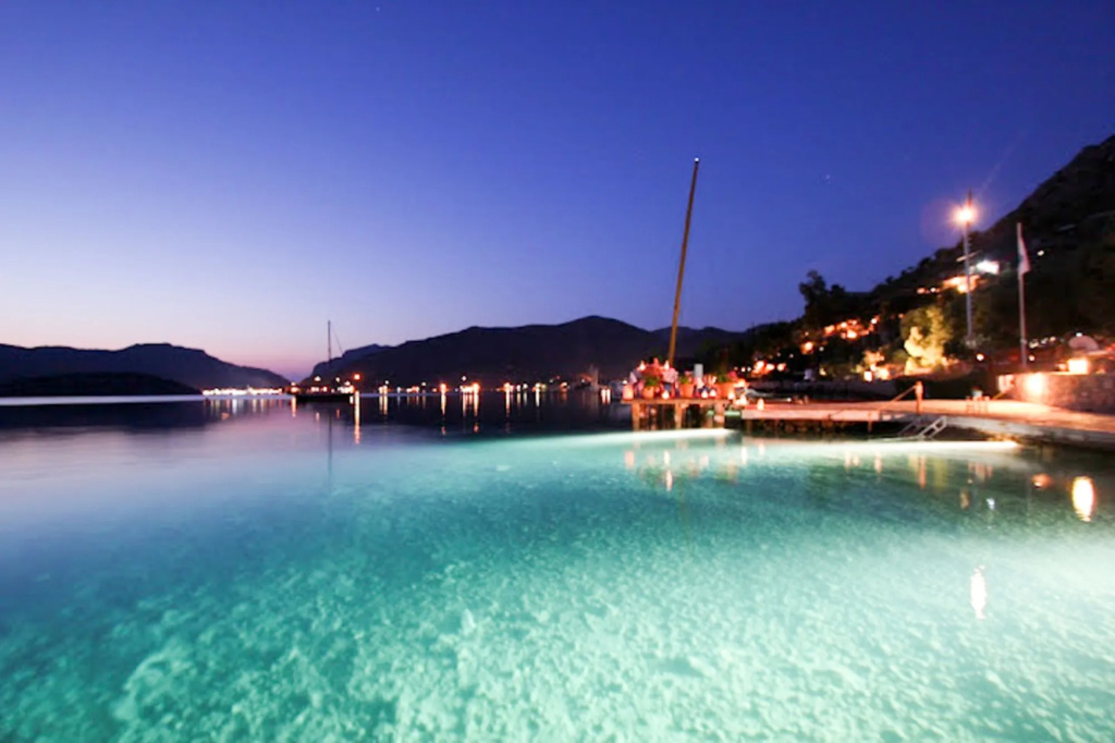Beach & Waterfront