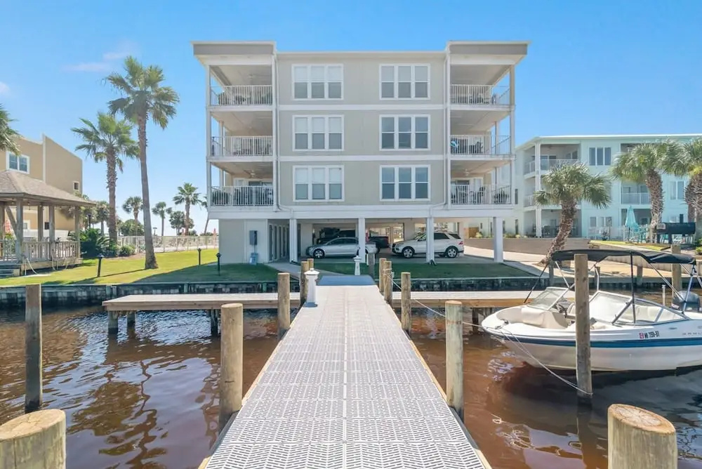 Portside 108- On Ole River Bring Boat Pool