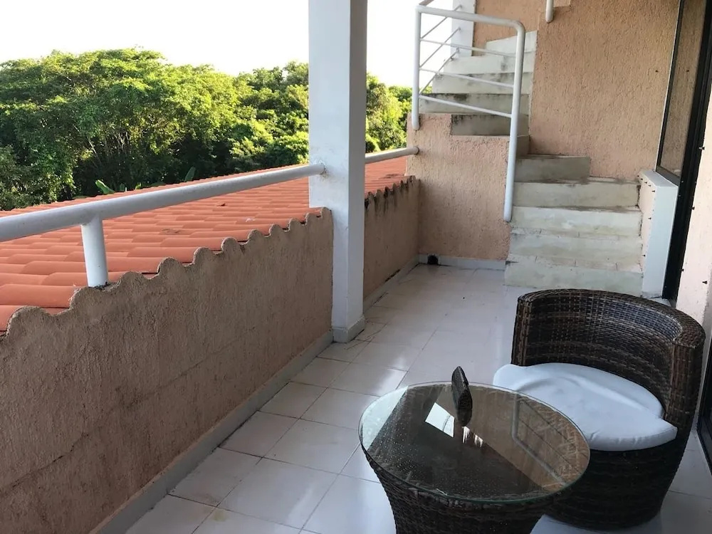 2 Bedroom Ph With Golf Course View, Pet Friendly - Puerto Aventuras