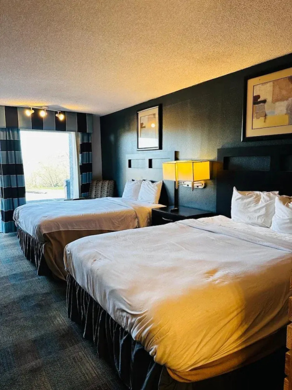 Economy Quadruple room with mountain view