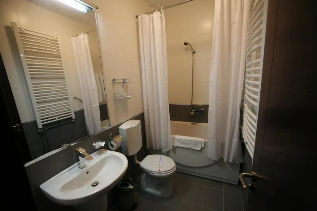 Golden Inn Hotel - Chambres