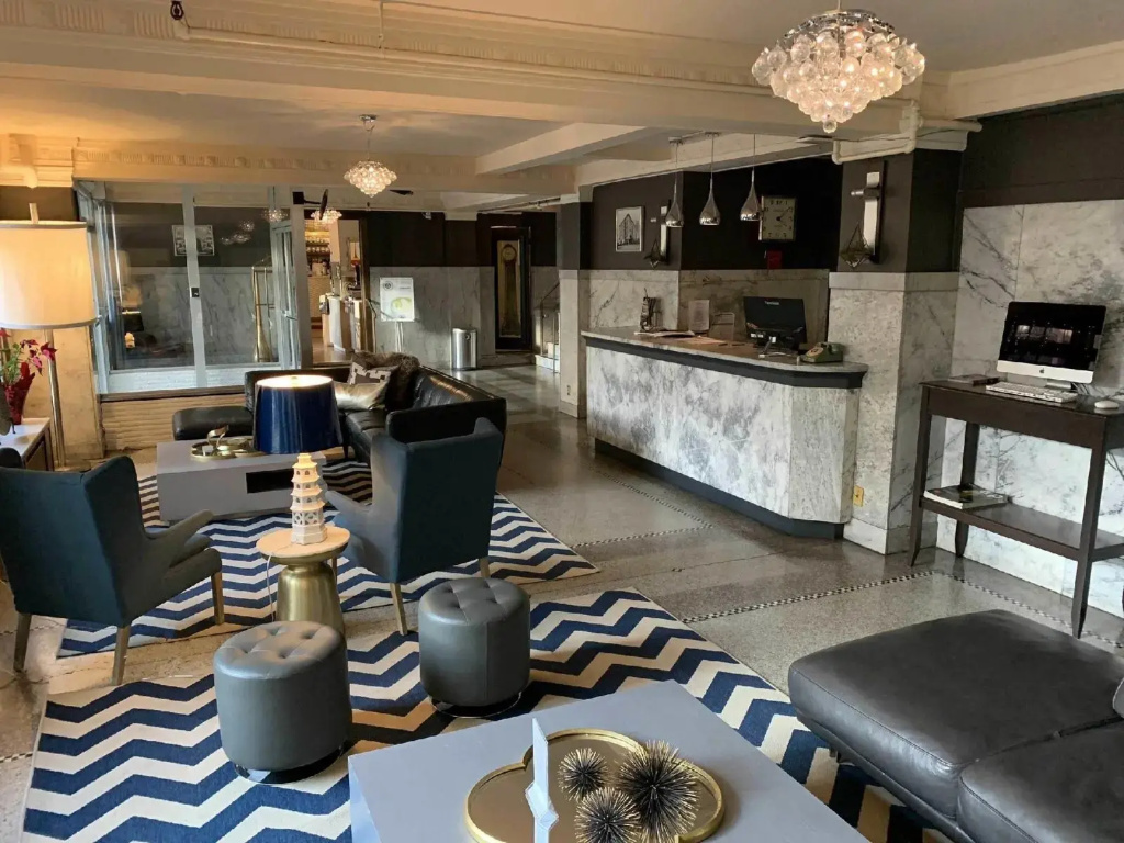 Hotel photo 13