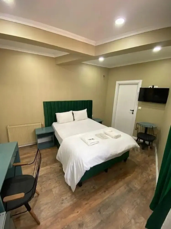 Standard Double room with balcony (full double bed)