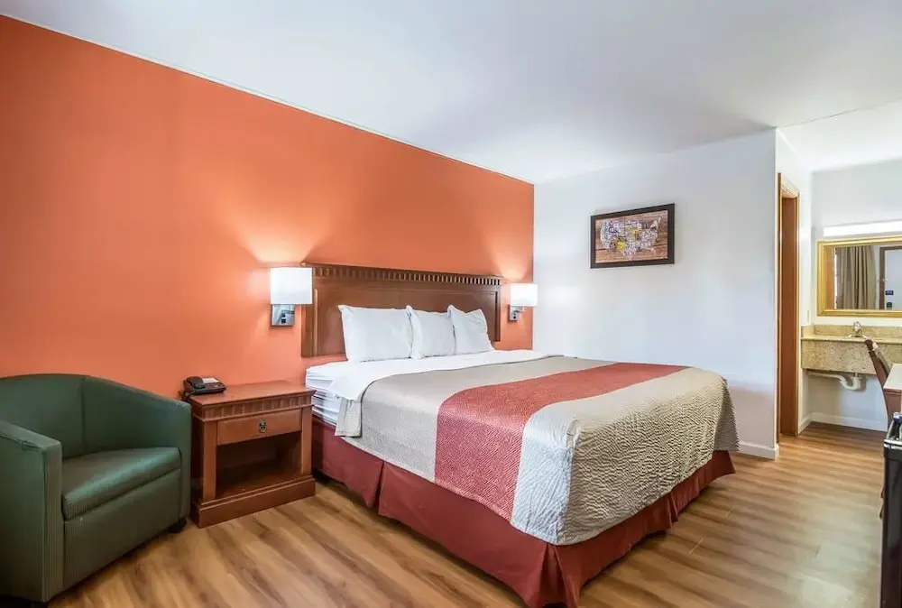 Standard Double room (full double bed)