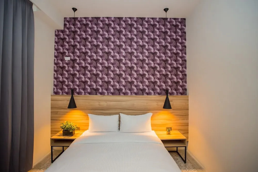 Двухместный номер Standard с видом на город двуспальная кровать в Rainbow Hotel