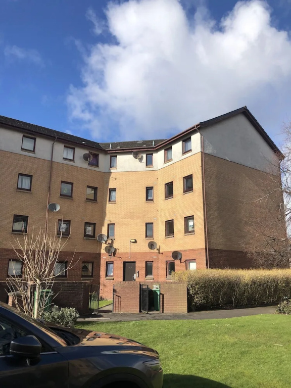 Large Apartment GLA Airport