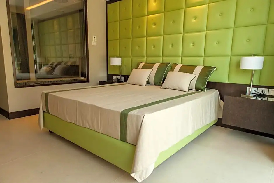 Junior Suite with garden view