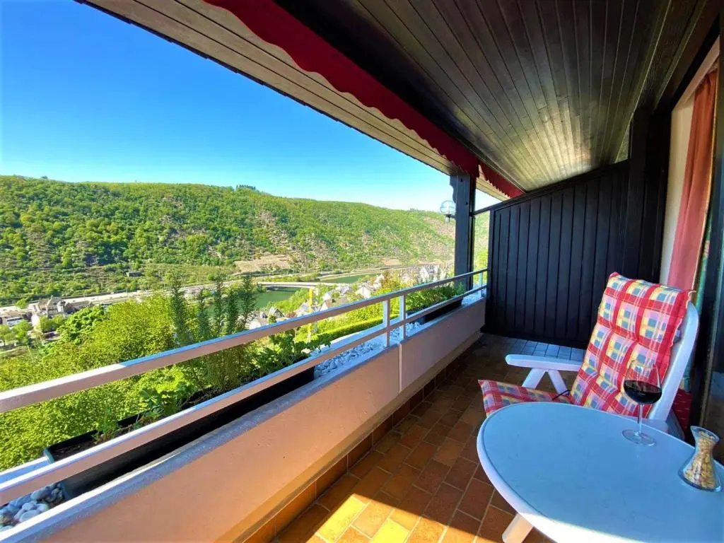 Standard Double room with balcony (full double bed)