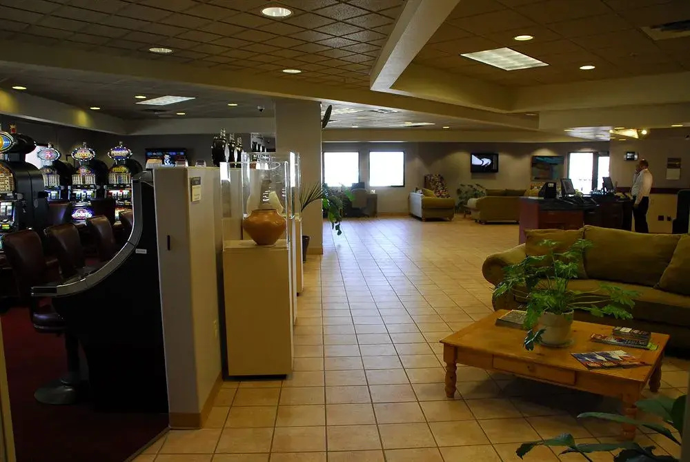 Lobby & Reception