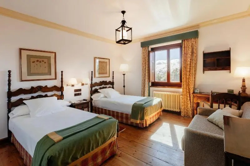 Parador De Gredos - Chambres