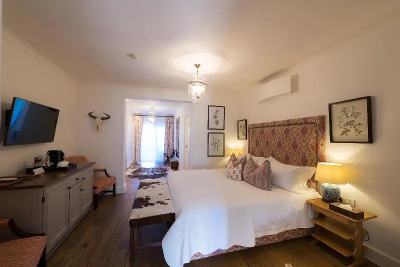 Executive Double room (full double bed)