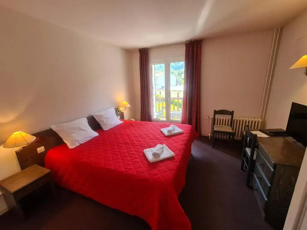 Superior Double room with balcony full double bed