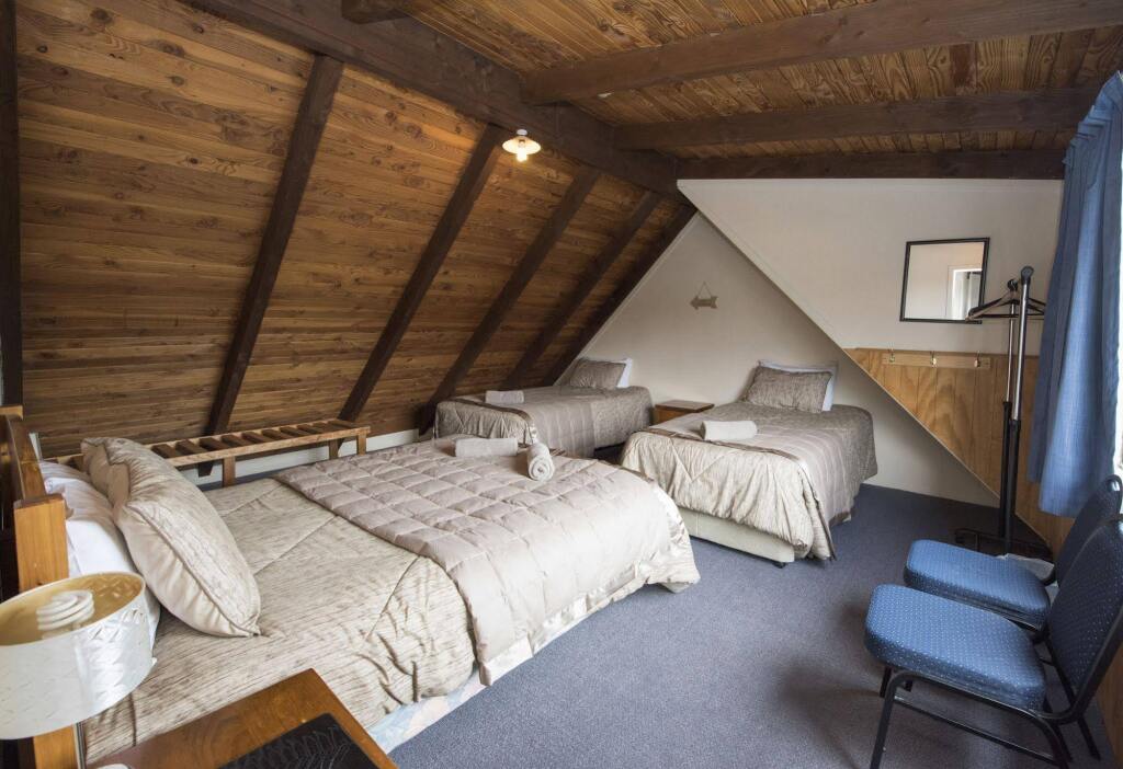 Adventure Lodge and Motels by null