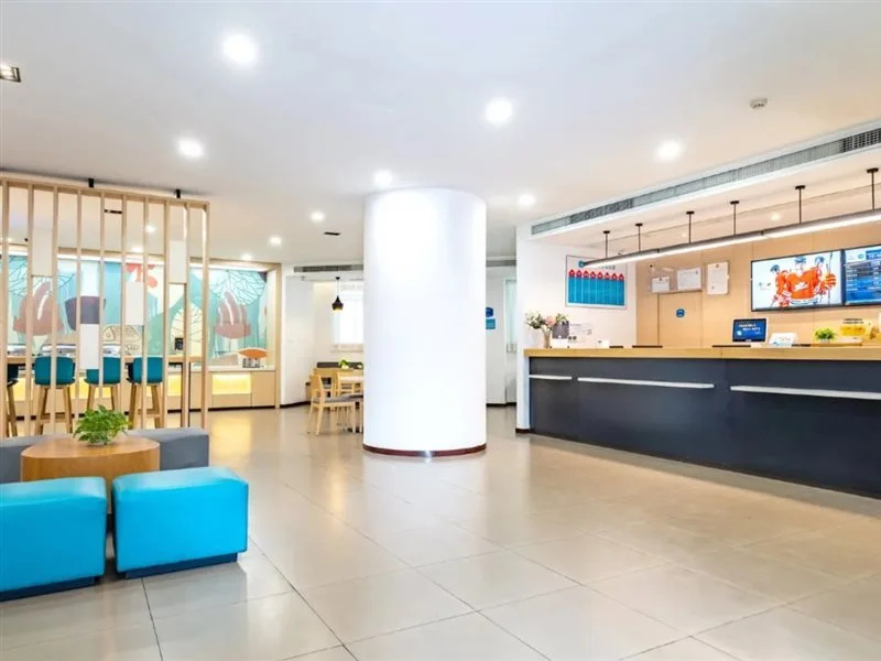 Lobby & Reception