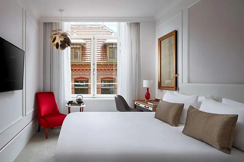 Deluxe Double room (full double bed)