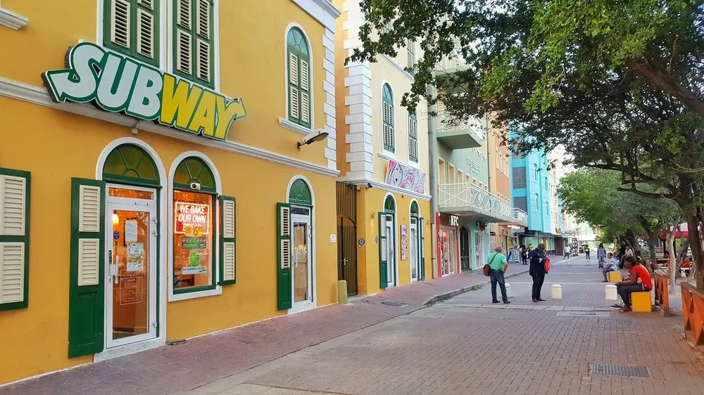 E M City Hotel Curacao