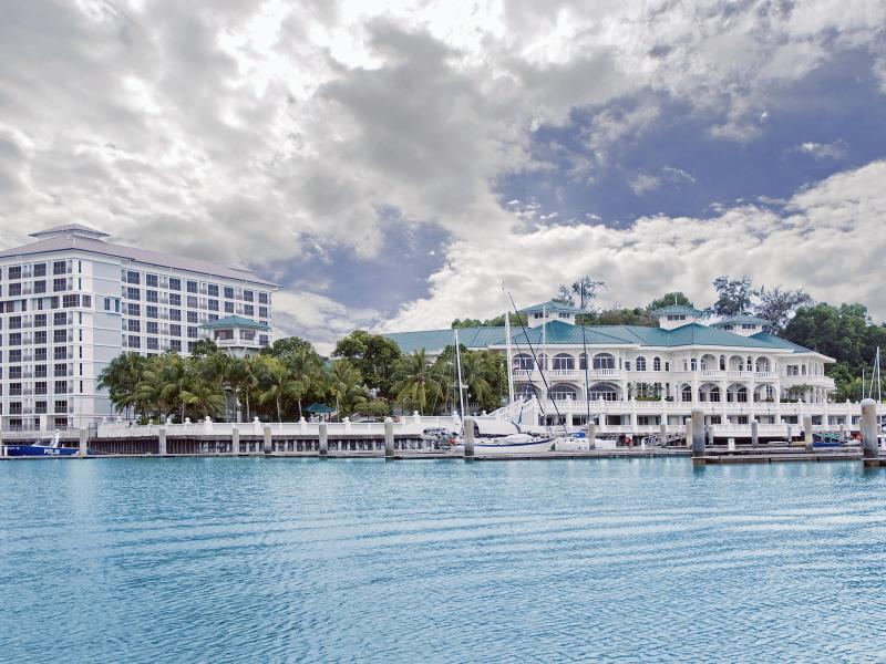 Avillion Admiral Cove