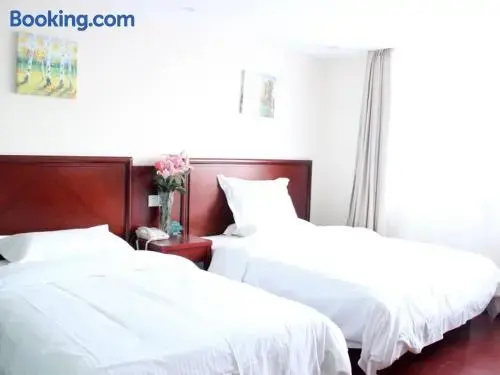 Greentree Inn Taizhou Xinghua Zhangguo Bus Station
