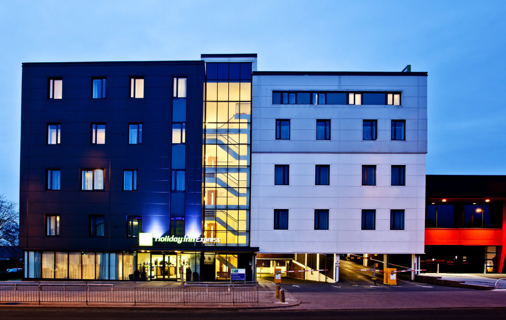 Holiday Inn Express Birmingham–South A45