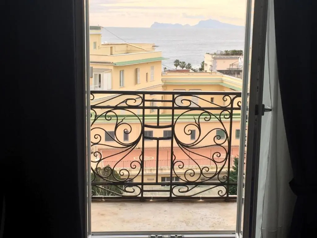 Deluxe Double room with balcony and with sea view (full double bed)