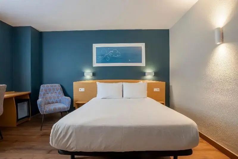 Travelodge Alicante Puerto - Chambres