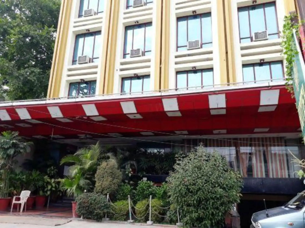 OYO 1790 Hotel Raj Mandir
