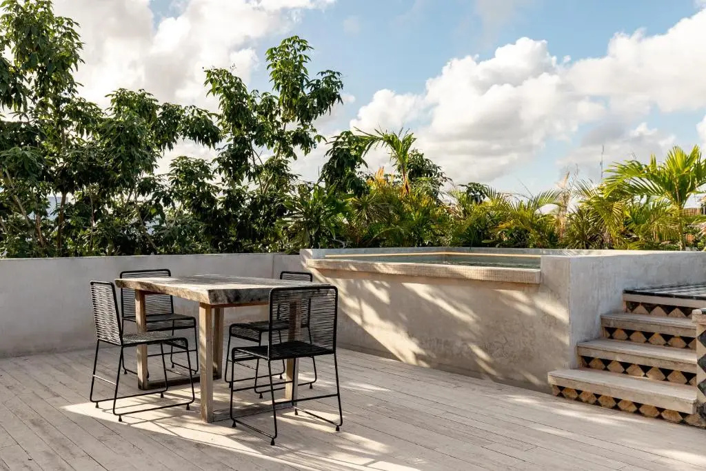 407 Stunning penthouse apartment for 2
