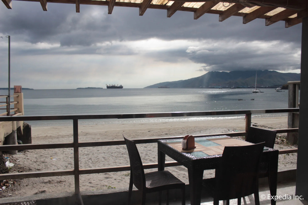 Beach & Waterfront