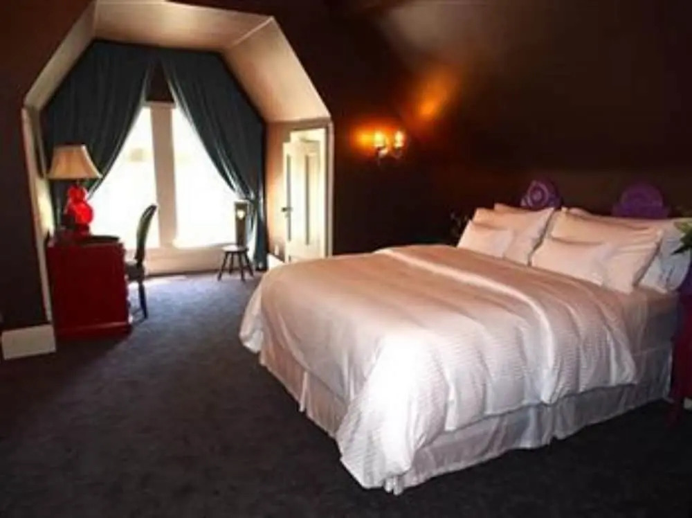 Patterson Inn by null