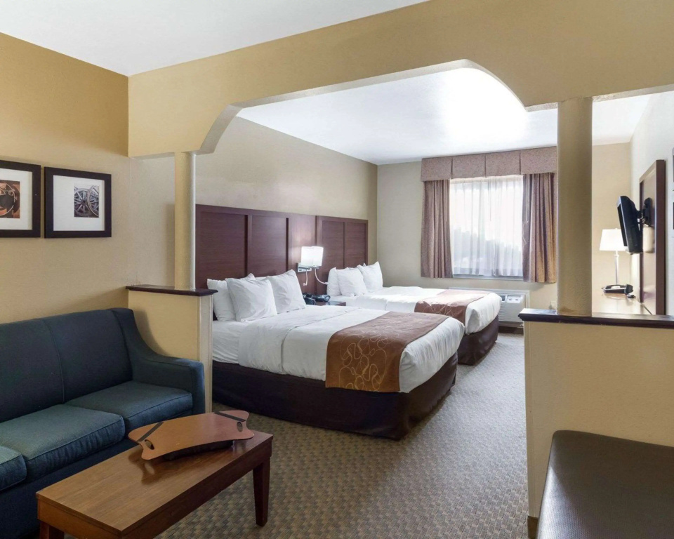 Quadruple Suite