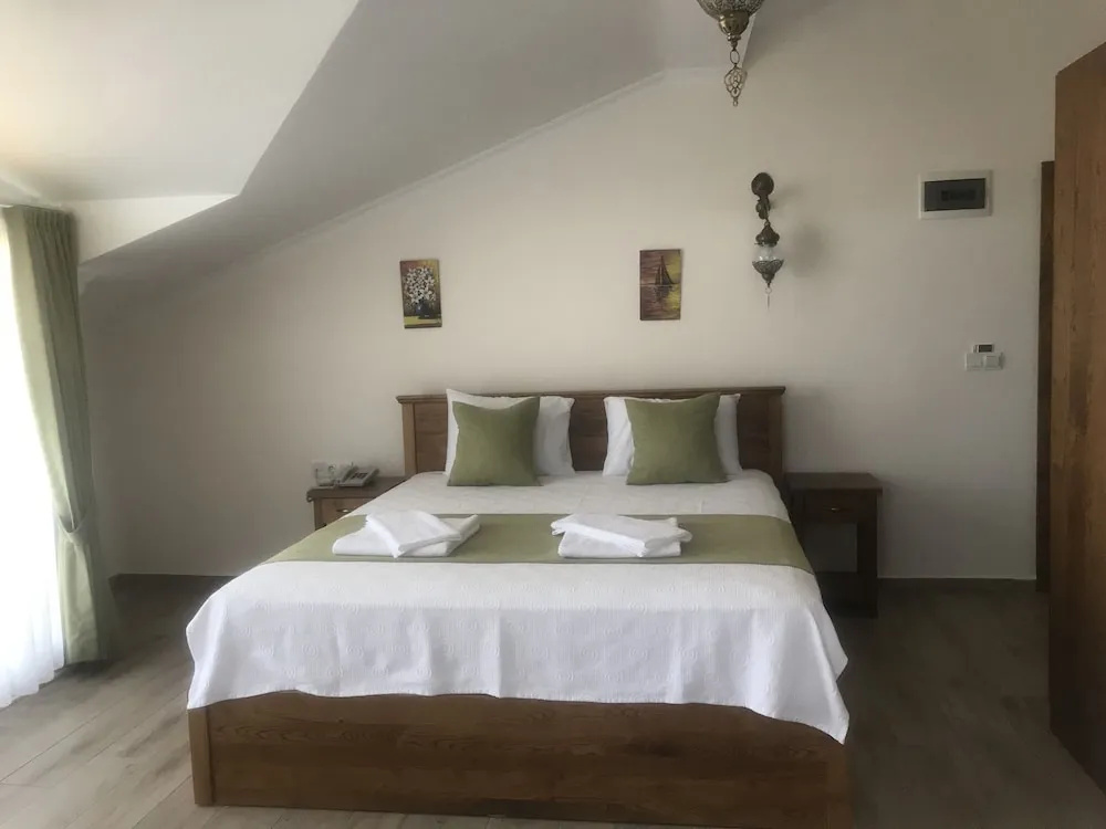 Infinity Ruby Hotel — 1
