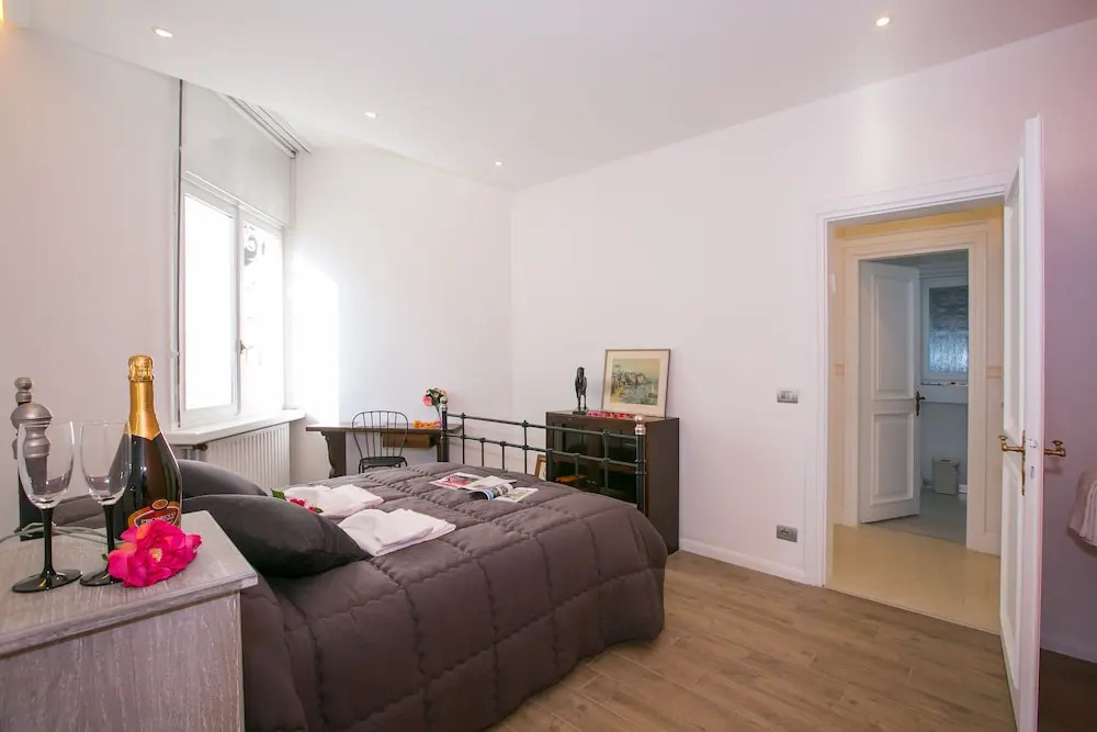 4 Bedrooms Family Villa