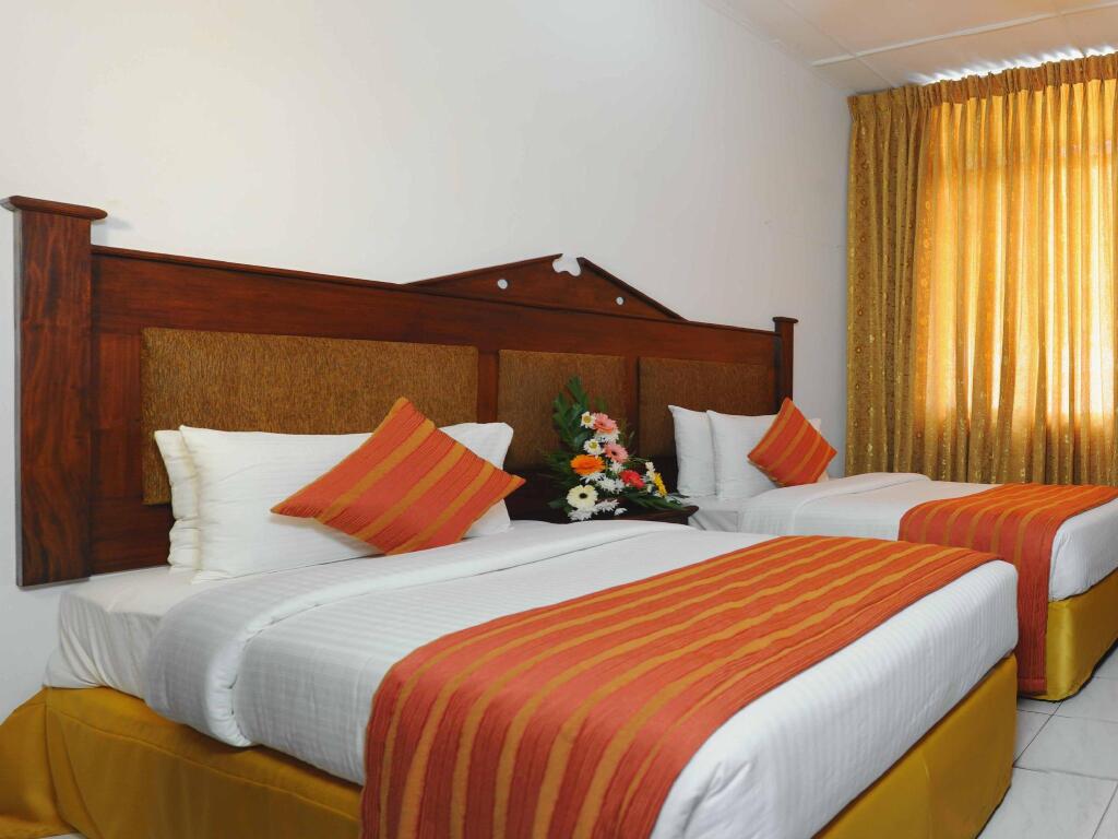 Full Moon Garden Hotel