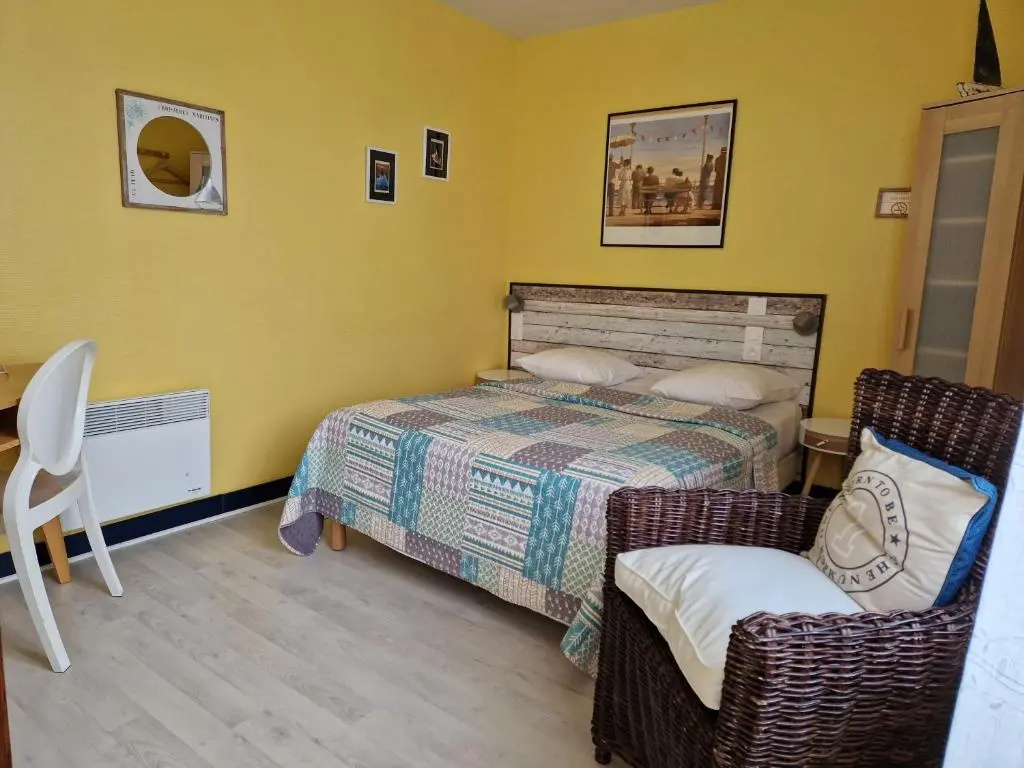 Standard Double room (full double bed)