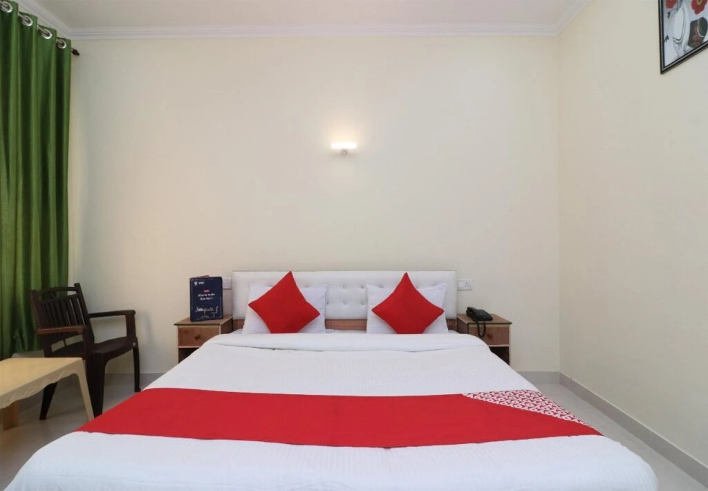 OYO 27764 Hotel Wild Stone