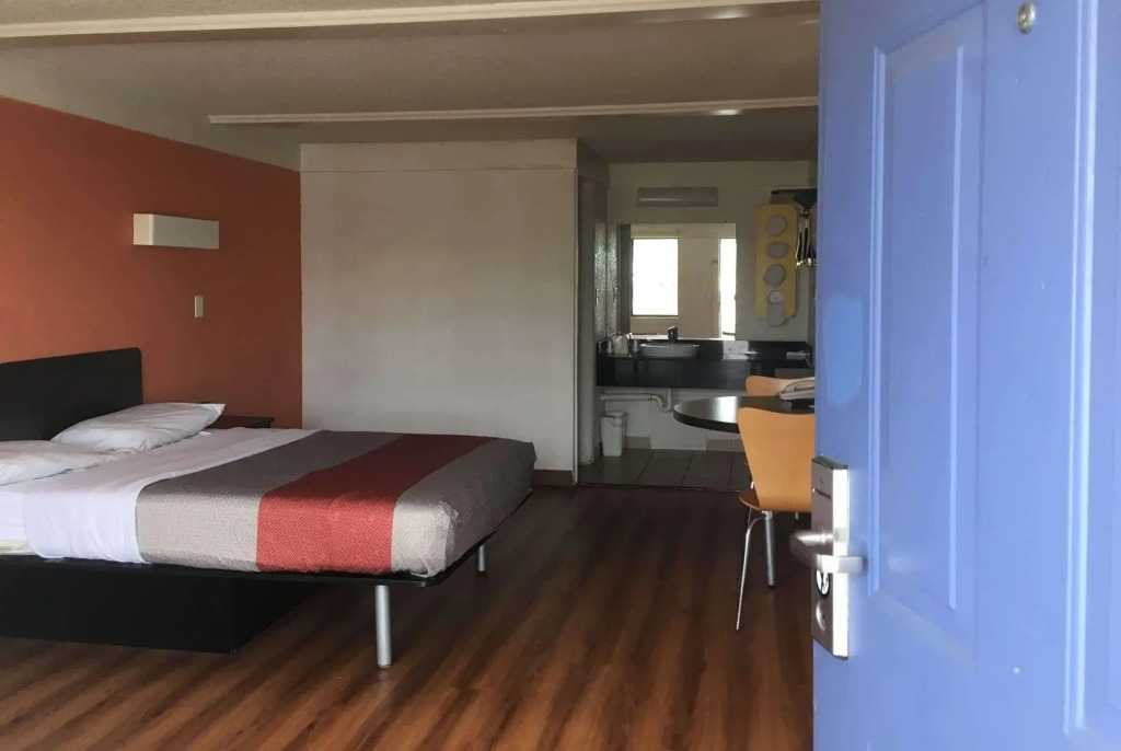 Motel 6 Benton Harbor — фото 3