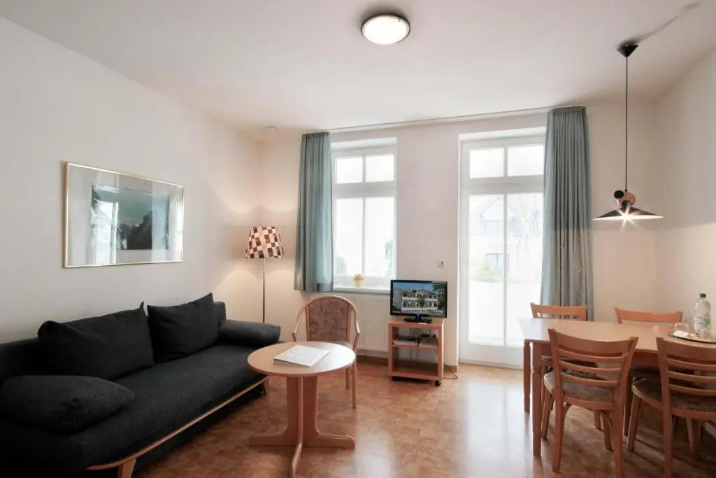 2 Bedrooms Apartment