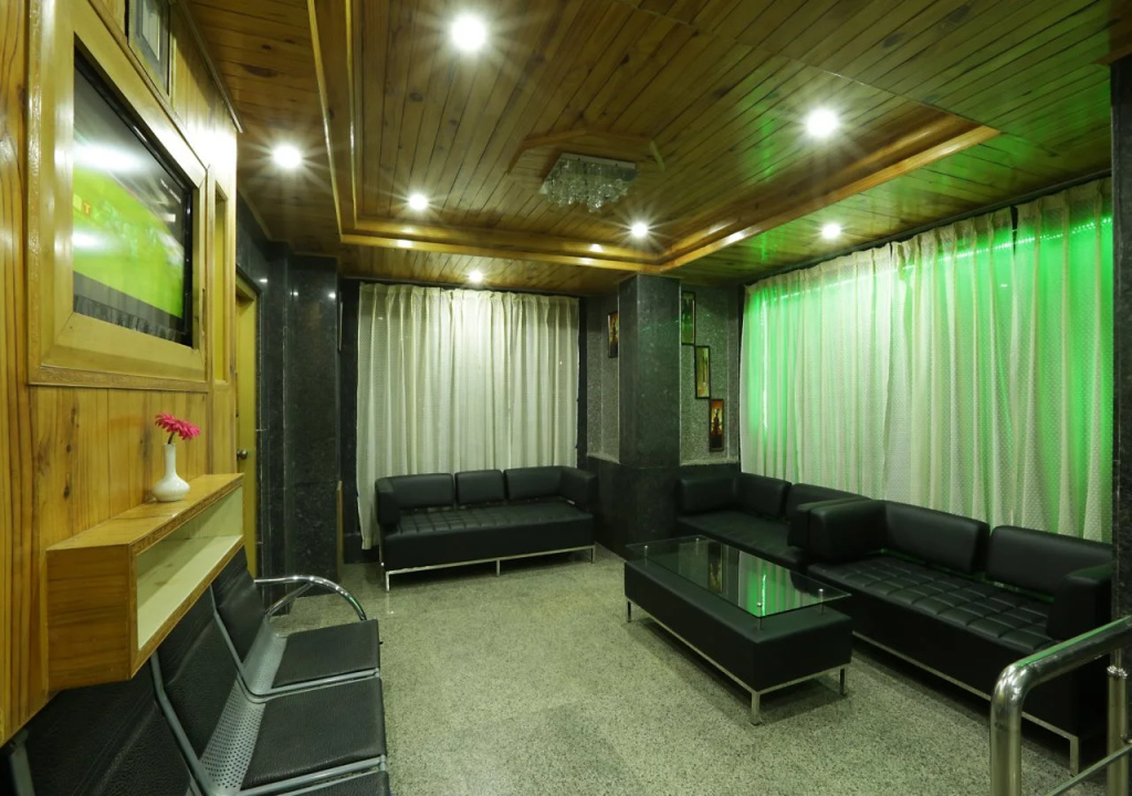 Lobby & Reception
