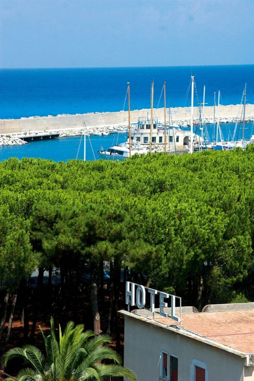 Beach & Waterfront