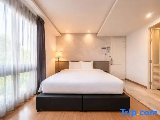 Superior Double room (full double bed)