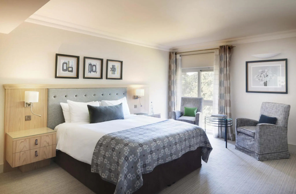Deluxe Double room with river view (full double bed)