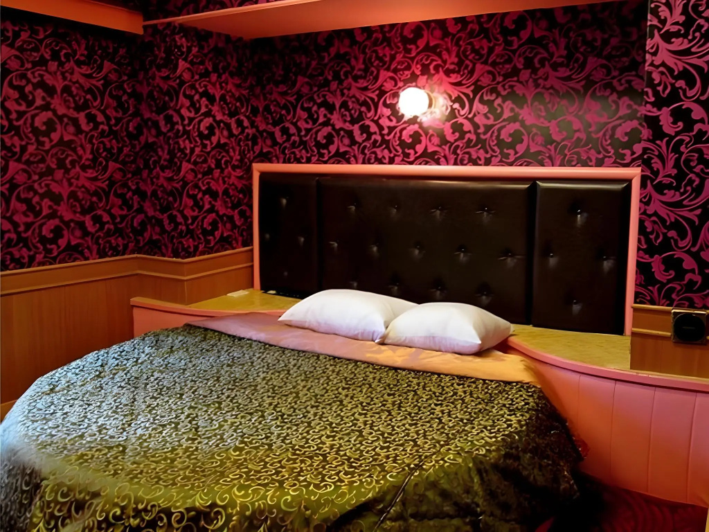 One Plus One Hotel